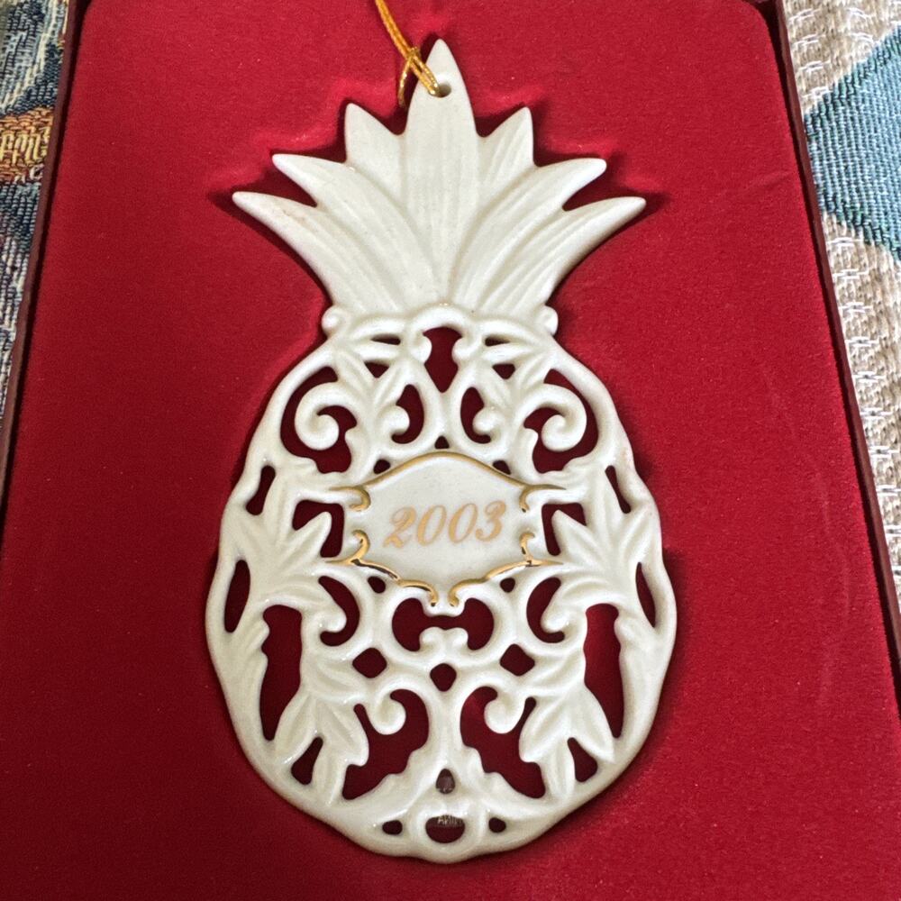 Lenox Pineapple Greetings 5" Christmas Ornament Cream and Gold Porcelain w/ Box